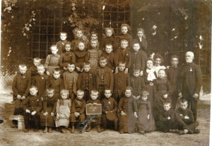 F562 1902 School Linde no 3